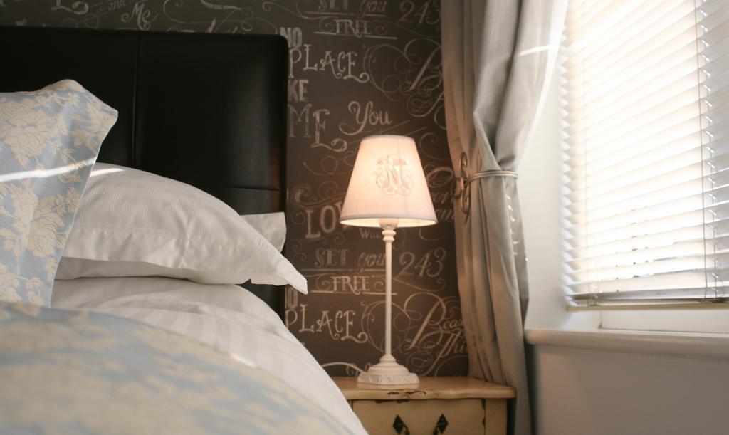 Herons Nest B&B มาร์โลว์ ห้อง รูปภาพ