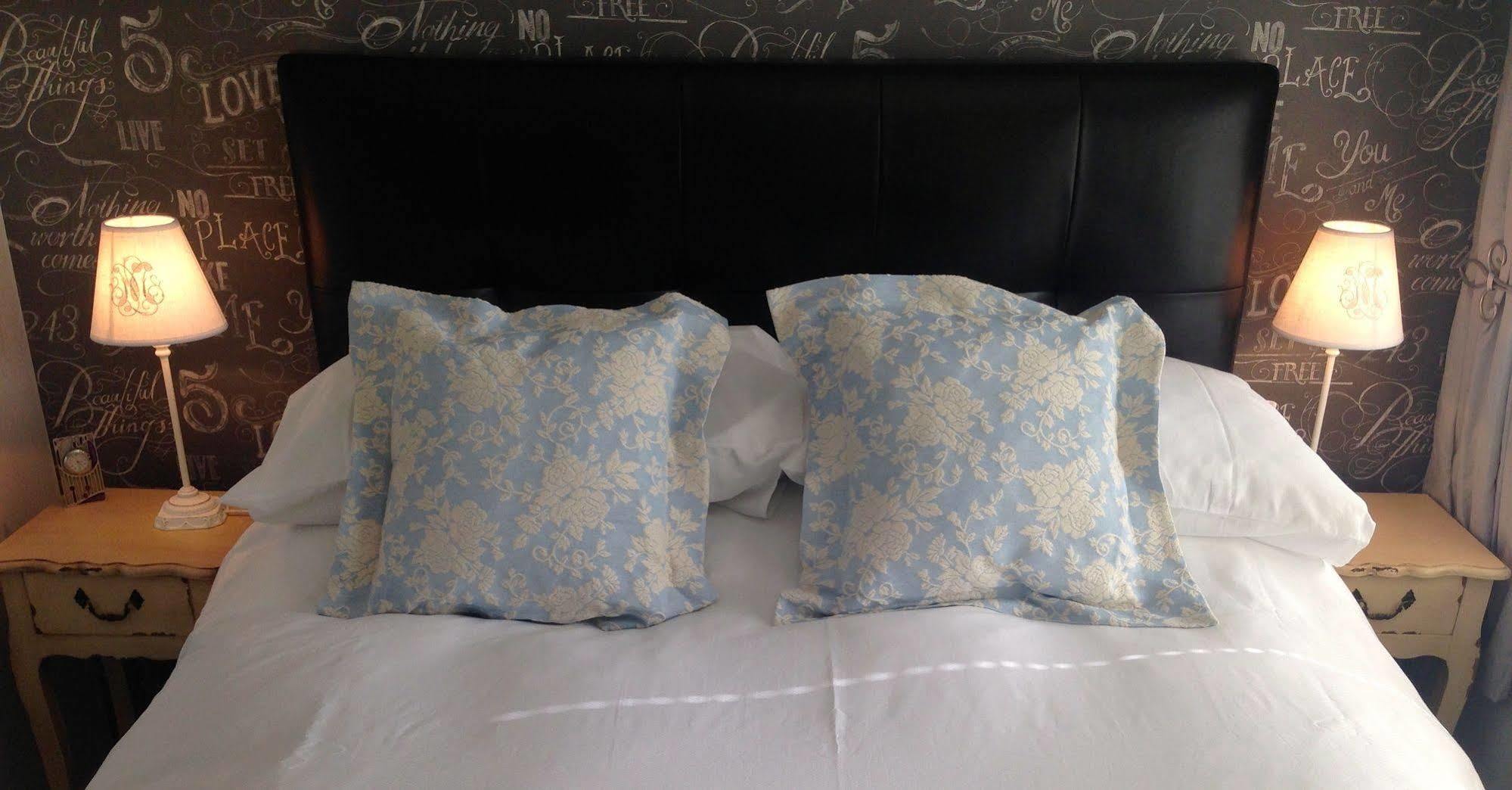 Herons Nest B&B มาร์โลว์ ภายนอก รูปภาพ
